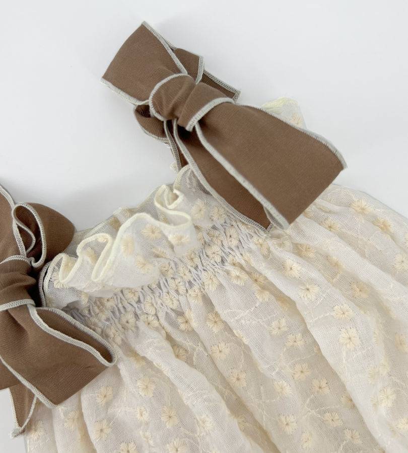 La Stupenderia CREAM ROMPER WITH BOWS Promozione