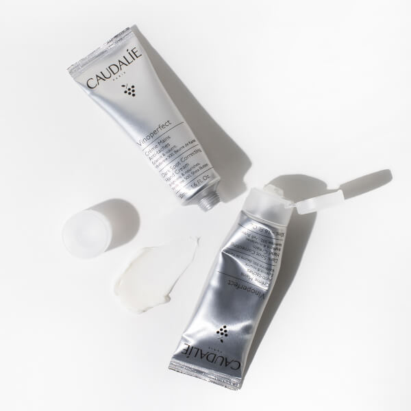 Caudalie Crema per le mani correttiva anti-macchie scure Caudalie Vinoperfect 50ml Vendite Flash