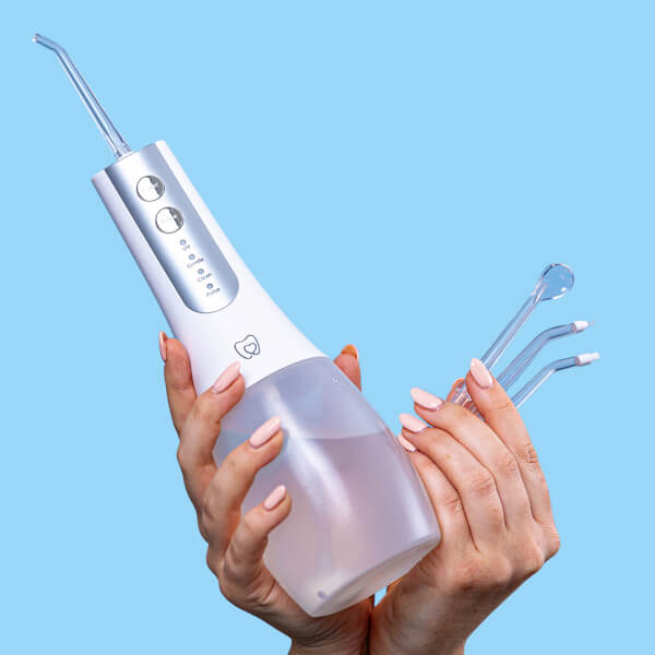 Spotlight Oral Care Spotlight Oral Care Water Flosser with UV Steriliser Tips Nuova