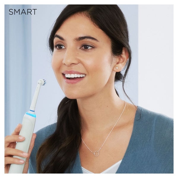 Oral-B Oral B Smart 6 - 6000N - White Electric Toothbrush Designed by Braun Offerta esclusiva