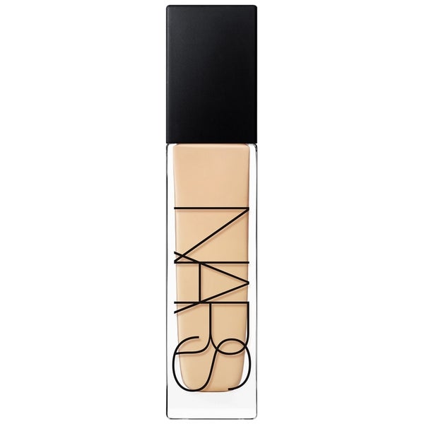 NARS NARS Natural Longwear Foundation 30ml and NARS Laguna Bronzing Powder 2.8g (Various Shades) Offerte esclusive