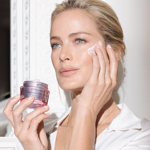 Estée Lauder Estée Lauder Resilience Multi-Effect Firming/Lifting SPF 15 crema ai 3 peptidi viso e collo - pelli normali/miste 50 ml Shopping online