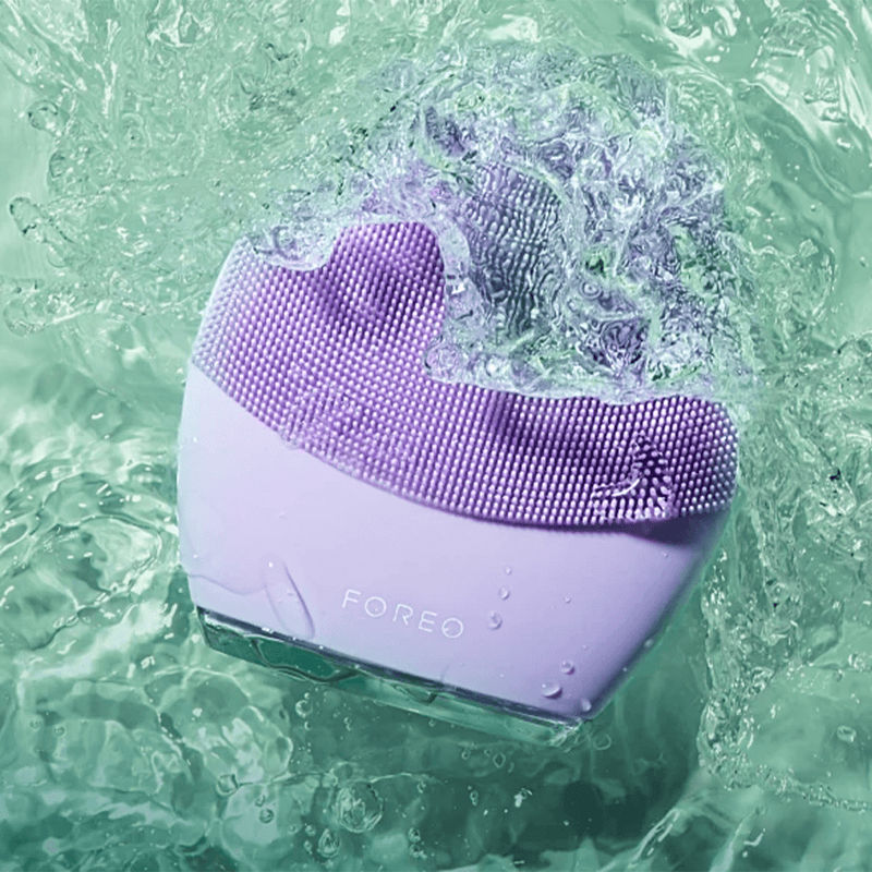 FOREO Dispositivo Intelligente Detergente e Rassodante Viso LUNA 4 Consegna Veloce