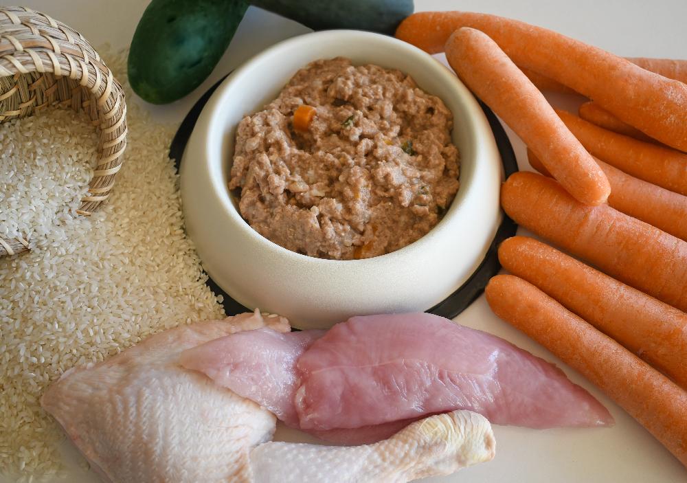 Miscota Hantu Alimento umido di pollo e tacchino con carote e zucchine per cani adulti Prezzo di fabbrica