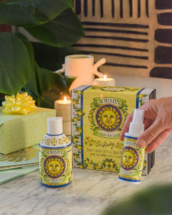 Rudy Profumi Scatola regalo con Bagno & Doccia Schiuma 250 mL + Acqua Profumata 100 mLLe Maioliche di RudyLinea Taormina Sottocosto